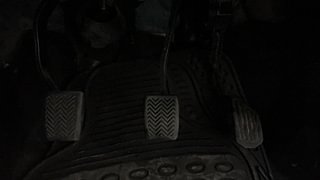 Used 2012 Toyota Etios [2010-2017] GD Diesel Manual interior PEDALS VIEW