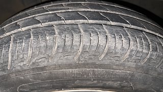 Used 2020 Renault Triber RXZ AMT Petrol Automatic tyres RIGHT FRONT TYRE TREAD VIEW