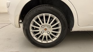 Used 2017 Nissan Micra [2013-2020] XV Petrol Petrol Manual tyres RIGHT REAR TYRE RIM VIEW