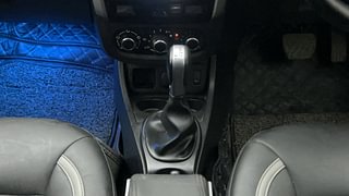 Used 2019 Renault Duster [2017-2020] RXS Opt CVT Petrol Automatic interior GEAR  KNOB VIEW