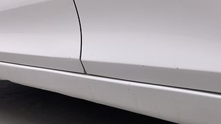 Used 2016 Hyundai Eon [2011-2018] Magna + Petrol Manual dents MINOR DENT