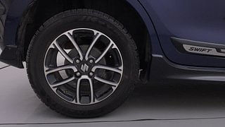 Used 2022 Maruti Suzuki Swift ZXI Plus AMT Dual Tone Petrol Automatic tyres RIGHT REAR TYRE RIM VIEW