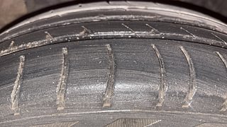 Used 2017 Datsun Redi-GO [2015-2019] T (O) Petrol Manual tyres RIGHT FRONT TYRE TREAD VIEW