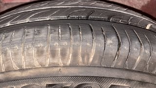 Used 2013 Hyundai i10 magna 1.1 Petrol Manual tyres RIGHT REAR TYRE TREAD VIEW