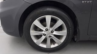 Used 2012 Hyundai Verna [2011-2015] Fluidic 1.6 VTVT SX Petrol Manual tyres LEFT FRONT TYRE RIM VIEW