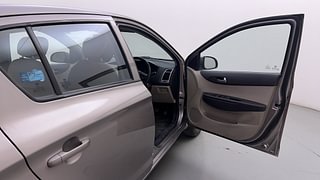 Used 2013 Hyundai i20 [2012-2014] Sportz 1.2 Petrol Manual interior RIGHT FRONT DOOR OPEN VIEW
