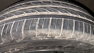 Used 2018 Hyundai Elite i20 [2018-2020] Asta 1.2 Petrol Manual tyres LEFT FRONT TYRE TREAD VIEW