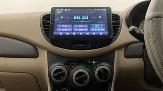 Used 2010 Hyundai i10 Magna 1.2 Petrol Manual interior MUSIC SYSTEM & AC CONTROL VIEW