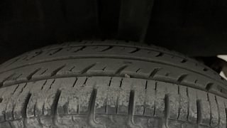 Used 2019 Renault Kwid [2017-2019] RXT 1.0 SCE Special (O) Petrol Manual tyres LEFT REAR TYRE TREAD VIEW