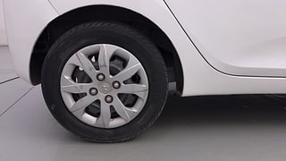 Used 2014 Hyundai Eon [2011-2018] Magna + Petrol Manual tyres RIGHT REAR TYRE RIM VIEW