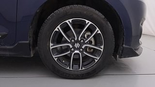 Used 2022 Maruti Suzuki Swift ZXI Plus AMT Dual Tone Petrol Automatic tyres RIGHT FRONT TYRE RIM VIEW