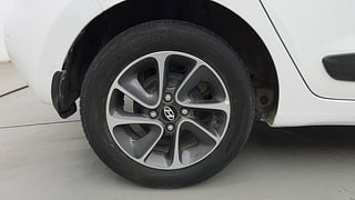 Used 2019 Hyundai Grand i10 [2017-2020] Sportz AT 1.2 Kappa VTVT Petrol Automatic tyres RIGHT REAR TYRE RIM VIEW