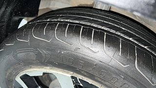 Used 2020 Honda WR-V i-VTEC SV Petrol Manual tyres RIGHT REAR TYRE TREAD VIEW