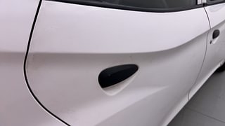 Used 2014 Hyundai Eon [2011-2018] Magna + Petrol Manual dents MINOR SCRATCH
