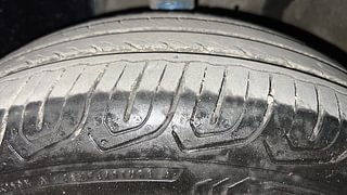 Used 2018 Maruti Suzuki Ignis [2017-2020] Zeta AMT Petrol Petrol Automatic tyres LEFT FRONT TYRE TREAD VIEW