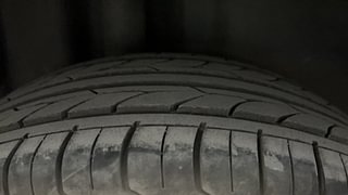 Used 2017 Volkswagen Ameo [2016-2017] Highline 1.5L AT (D) Diesel Automatic tyres RIGHT REAR TYRE TREAD VIEW