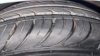 Used 2014 Hyundai Eon [2011-2018] Magna + Petrol Manual tyres RIGHT FRONT TYRE TREAD VIEW