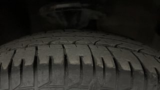 Used 2010 Hyundai i10 Magna 1.2 Petrol Manual tyres RIGHT FRONT TYRE TREAD VIEW
