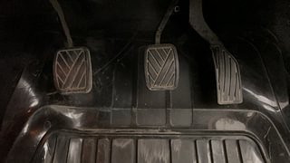 Used 2016 maruti-suzuki Vitara Brezza ZDI PLUS Dual Tone Diesel Manual interior PEDALS VIEW