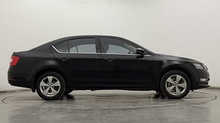Used 2018 Skoda Octavia [2017-2019] Style 1.8 TSI AT Petrol Automatic exterior RIGHT SIDE VIEW