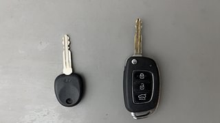 Used 2019 Hyundai Creta [2018-2020] 1.4 S Diesel Manual extra CAR KEY VIEW