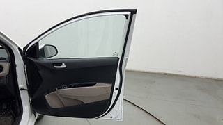 Used 2019 Hyundai Grand i10 [2017-2020] Sportz AT 1.2 Kappa VTVT Petrol Automatic interior RIGHT FRONT DOOR OPEN VIEW