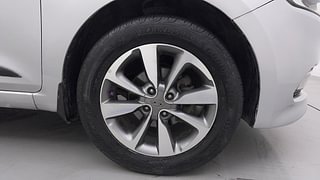 Used 2015 Hyundai Elite i20 [2014-2018] Asta 1.2 (O) Petrol Manual tyres RIGHT FRONT TYRE RIM VIEW