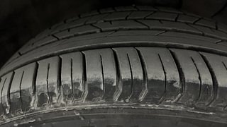 Used 2018 Hyundai i20 Active [2015-2020] 1.2 S Petrol Manual tyres RIGHT FRONT TYRE TREAD VIEW