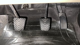 Used 2012 Hyundai Verna [2011-2015] Fluidic 1.6 VTVT SX Petrol Manual interior PEDALS VIEW