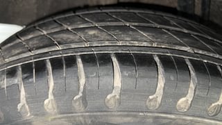 Used 2021 Renault Kwid RXL Petrol Manual tyres RIGHT REAR TYRE TREAD VIEW