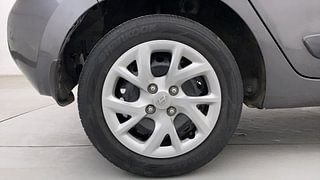 Used 2019 Hyundai Grand i10 [2017-2020] Sportz 1.2 Kappa VTVT Petrol Manual tyres RIGHT REAR TYRE RIM VIEW