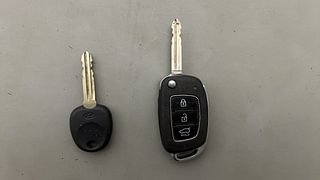 Used 2018 Hyundai Elite i20 [2018-2020] Asta 1.2 Petrol Manual extra CAR KEY VIEW
