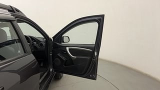 Used 2019 Renault Duster [2017-2020] RXS Opt CVT Petrol Automatic interior RIGHT FRONT DOOR OPEN VIEW
