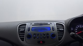 Used 2011 Hyundai i10 Sportz 1.2 Kappa2 Petrol Manual top_features Integrated (in-dash) music system