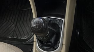 Used 2012 Hyundai Verna [2011-2015] Fluidic 1.6 VTVT SX Petrol Manual interior GEAR  KNOB VIEW