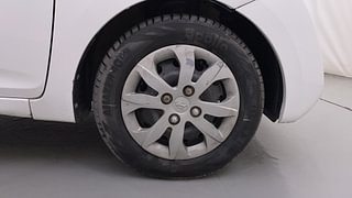 Used 2016 Hyundai Eon [2011-2018] Magna + Petrol Manual tyres RIGHT FRONT TYRE RIM VIEW