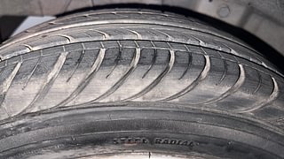 Used 2014 Hyundai Eon [2011-2018] Magna + Petrol Manual tyres RIGHT REAR TYRE TREAD VIEW