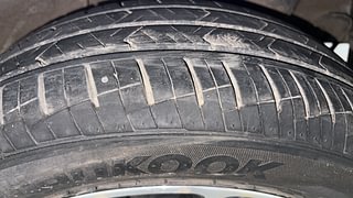 Used 2019 Hyundai Grand i10 [2017-2020] Sportz AT 1.2 Kappa VTVT Petrol Automatic tyres LEFT REAR TYRE TREAD VIEW