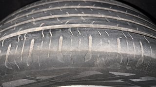 Used 2018 Maruti Suzuki Baleno [2015-2019] Alpha Petrol Petrol Manual tyres RIGHT REAR TYRE TREAD VIEW