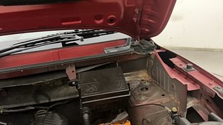 Used 2019 Renault Kwid [2017-2019] RXT 1.0 SCE Special (O) Petrol Manual engine ENGINE LEFT SIDE HINGE & APRON VIEW