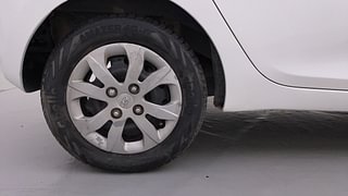 Used 2016 Hyundai Eon [2011-2018] Magna + Petrol Manual tyres RIGHT REAR TYRE RIM VIEW