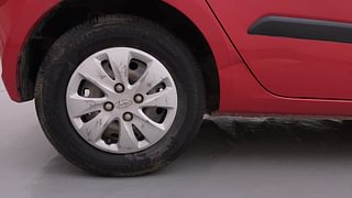 Used 2013 Hyundai i10 magna 1.1 Petrol Manual tyres RIGHT REAR TYRE RIM VIEW