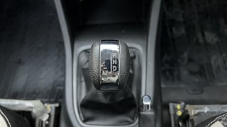 Used 2020 Renault Triber RXZ AMT Petrol Automatic interior GEAR  KNOB VIEW
