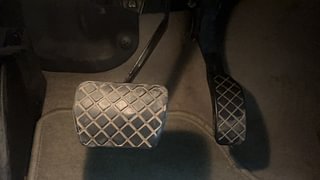 Used 2017 Volkswagen Ameo [2016-2017] Highline 1.5L AT (D) Diesel Automatic interior PEDALS VIEW