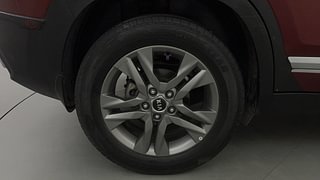 Used 2020 Kia Seltos HTX G Petrol Manual tyres RIGHT REAR TYRE RIM VIEW