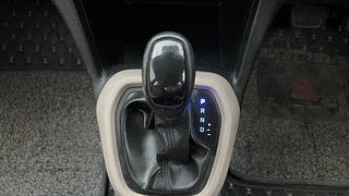 Used 2019 Hyundai Grand i10 [2017-2020] Sportz AT 1.2 Kappa VTVT Petrol Automatic interior GEAR  KNOB VIEW