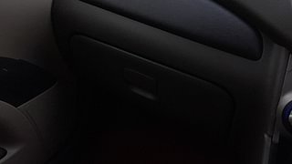Used 2013 Hyundai i10 magna 1.1 Petrol Manual top_features Glove compartment