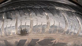 Used 2022 Maruti Suzuki Swift ZXI Plus AMT Dual Tone Petrol Automatic tyres RIGHT FRONT TYRE TREAD VIEW
