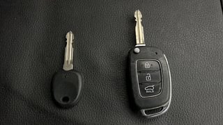 Used 2018 Hyundai i20 Active [2015-2020] 1.2 S Petrol Manual extra CAR KEY VIEW