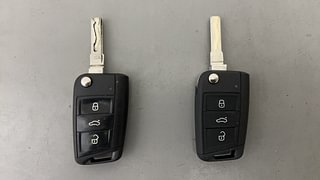 Used 2018 Skoda Octavia [2017-2019] Style 1.8 TSI AT Petrol Automatic extra CAR KEY VIEW